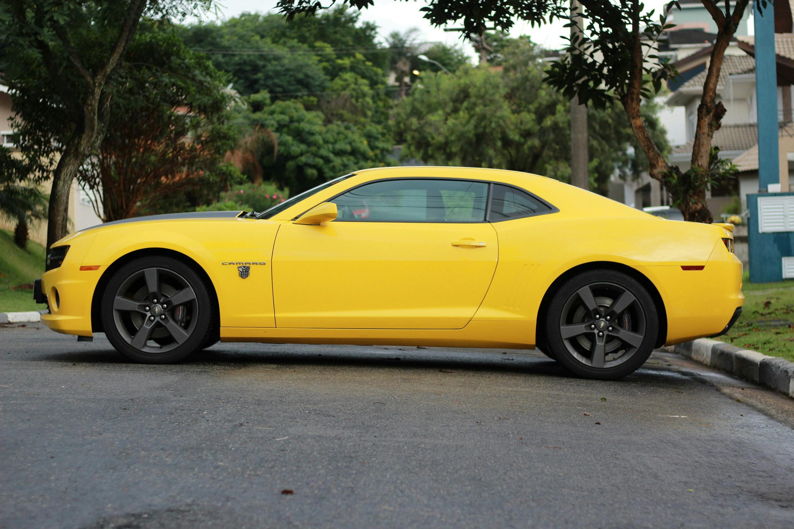Camaro amarelo